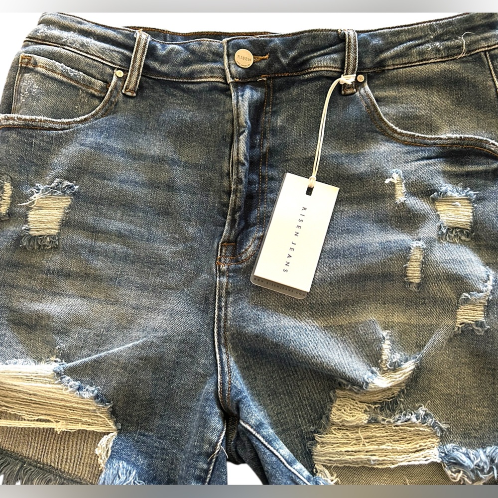 NWT Risen Denim High Rise Destroyed Shorts - Size 2XL - Picture 2 of 6